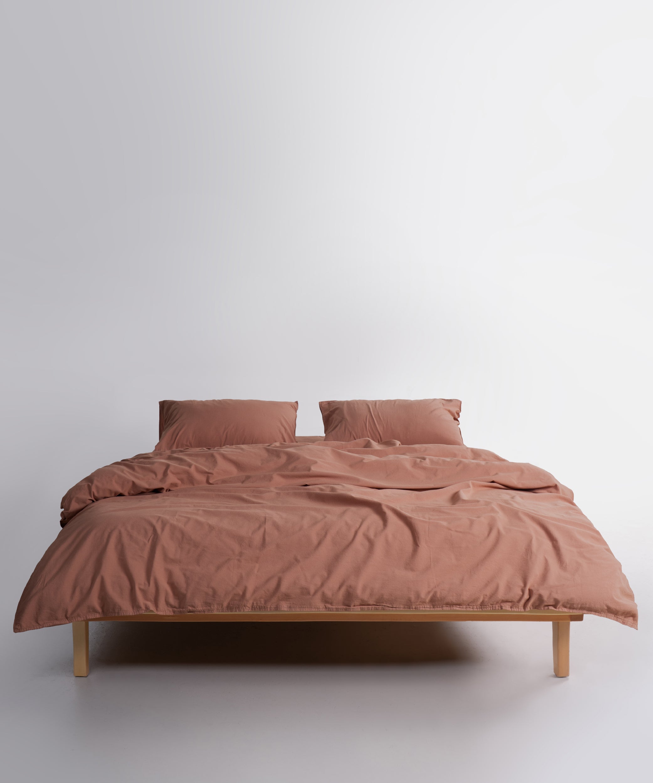 %100 pamuk stonewash nevresim takımı, yumuşak ve nefes alan kumaş detayları.