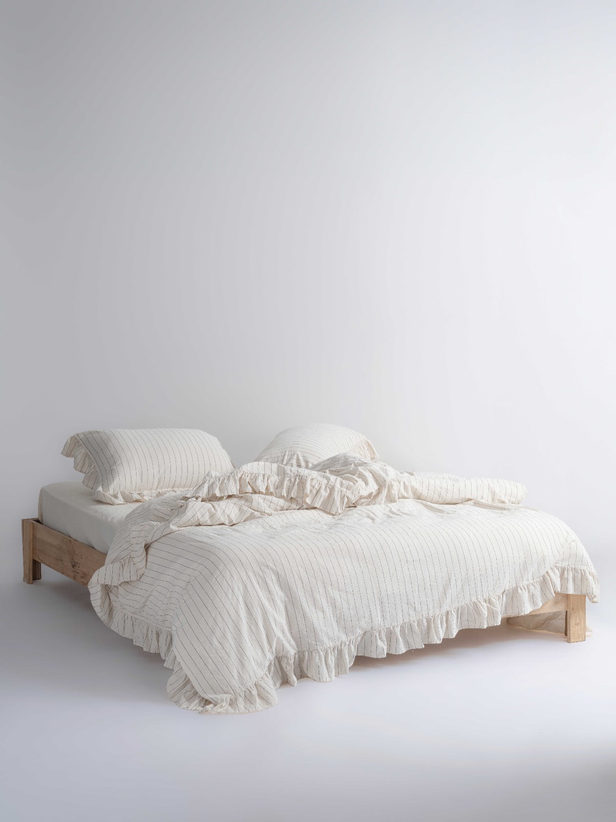 Leila 100% Pamuk İpliği Boyalı Fırfırlı Nevresim Takımı