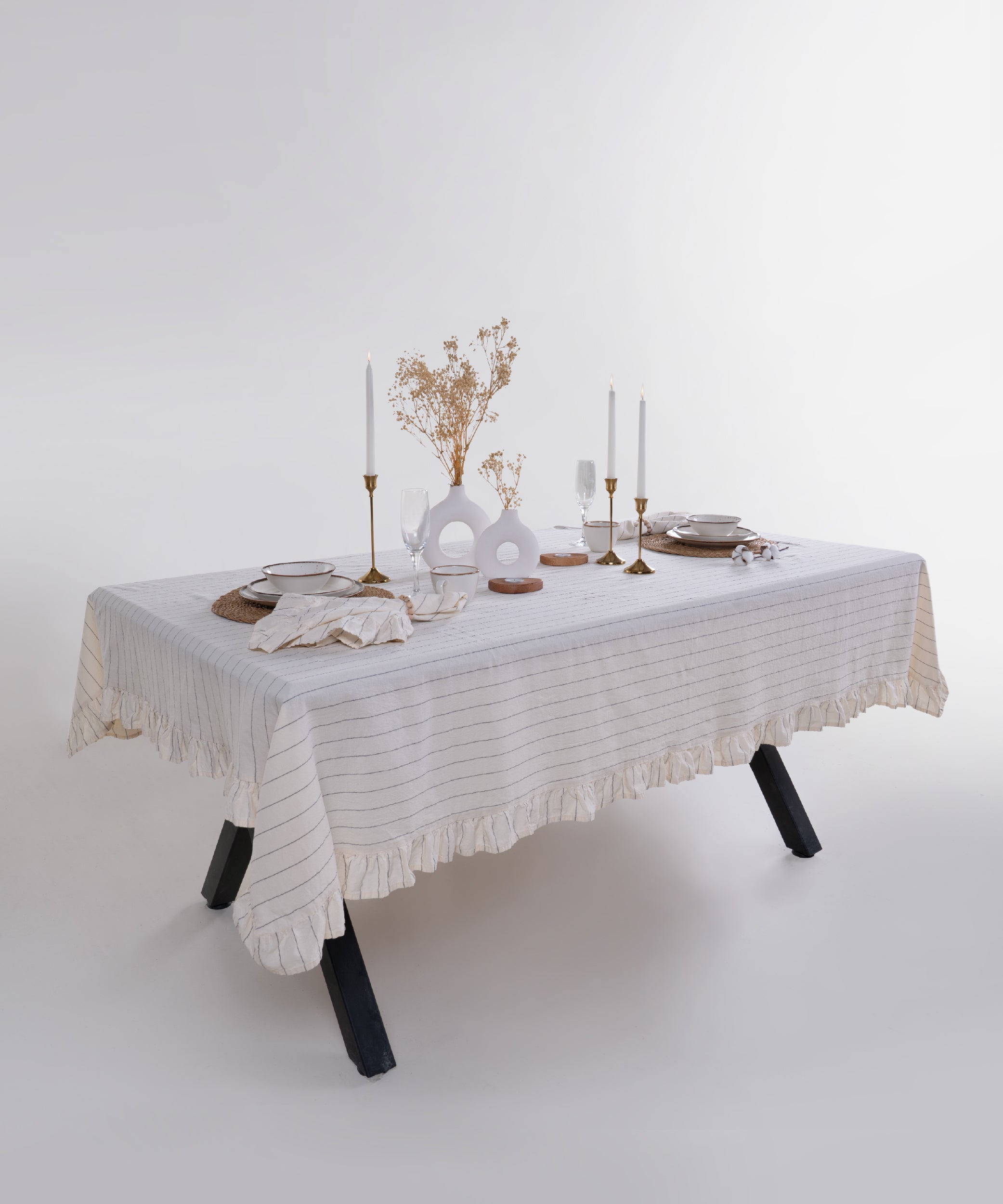 Leila %100 Pamuk Garment Wash Masa Örtüsü - 140X200cm