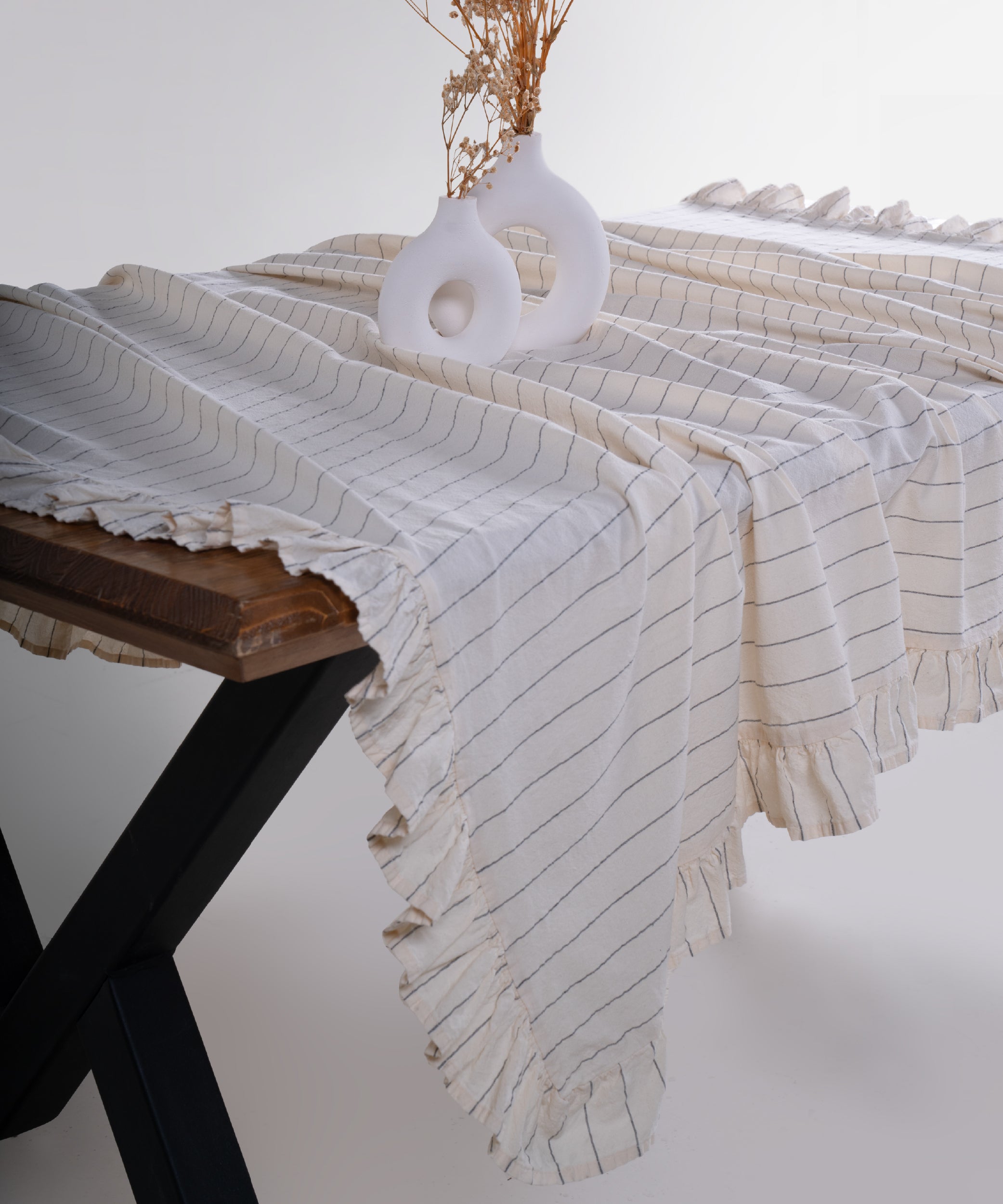 Leila %100 Pamuk Garment Wash Masa Örtüsü - 140X200cm