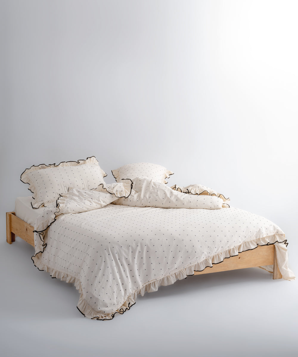 %100 pamuk garmentwash ipliği boyalı noktalı fırfırlı çift kişilik nevresim takımı