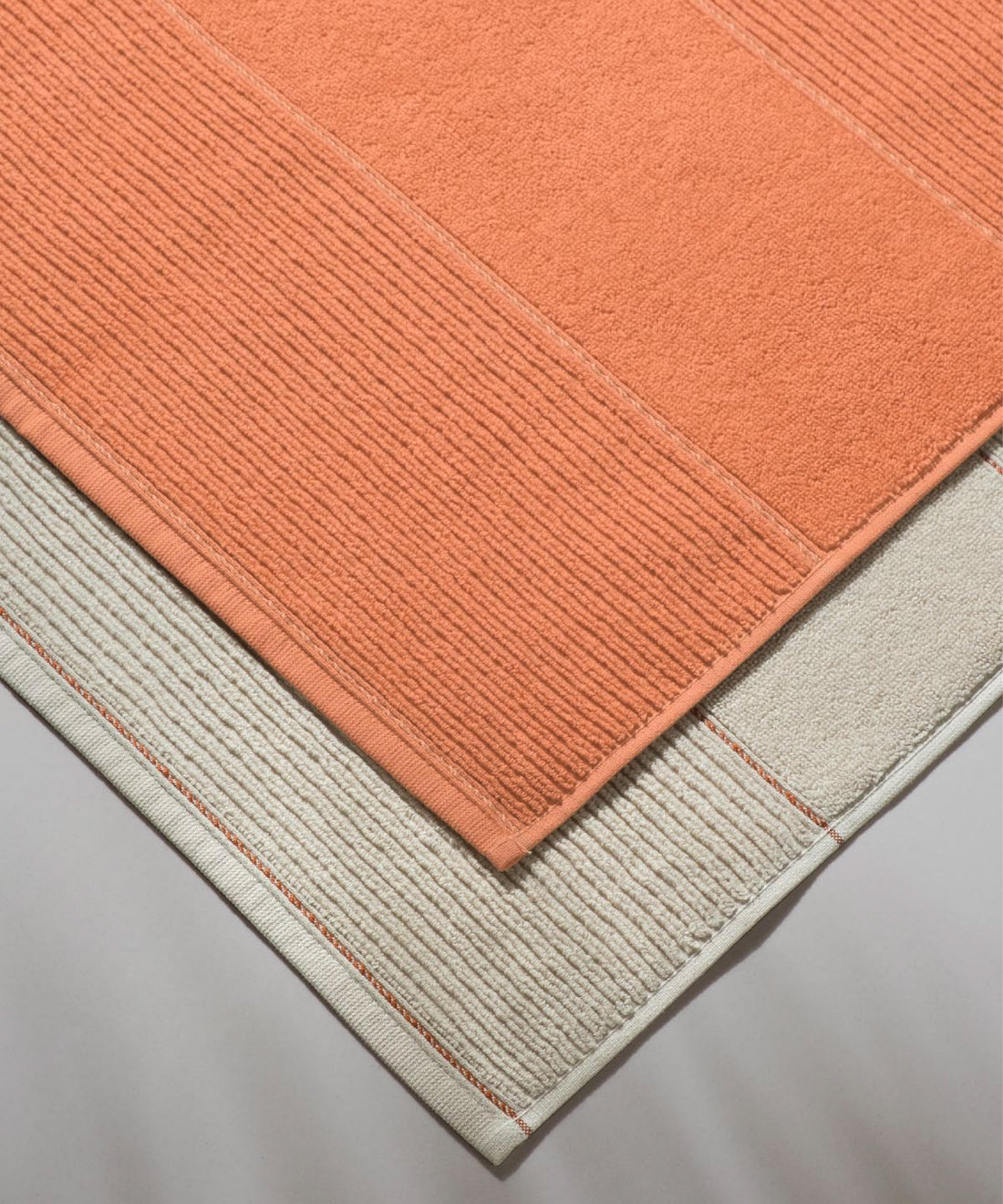 Carmine - 50x75cm 2&