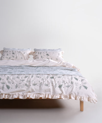 Doğal yeşil tonlarıyla ferah ve dengeli bir atmosfer