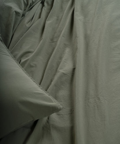  Capulet Olive düğme kapamalı pamuk nevresim detayı