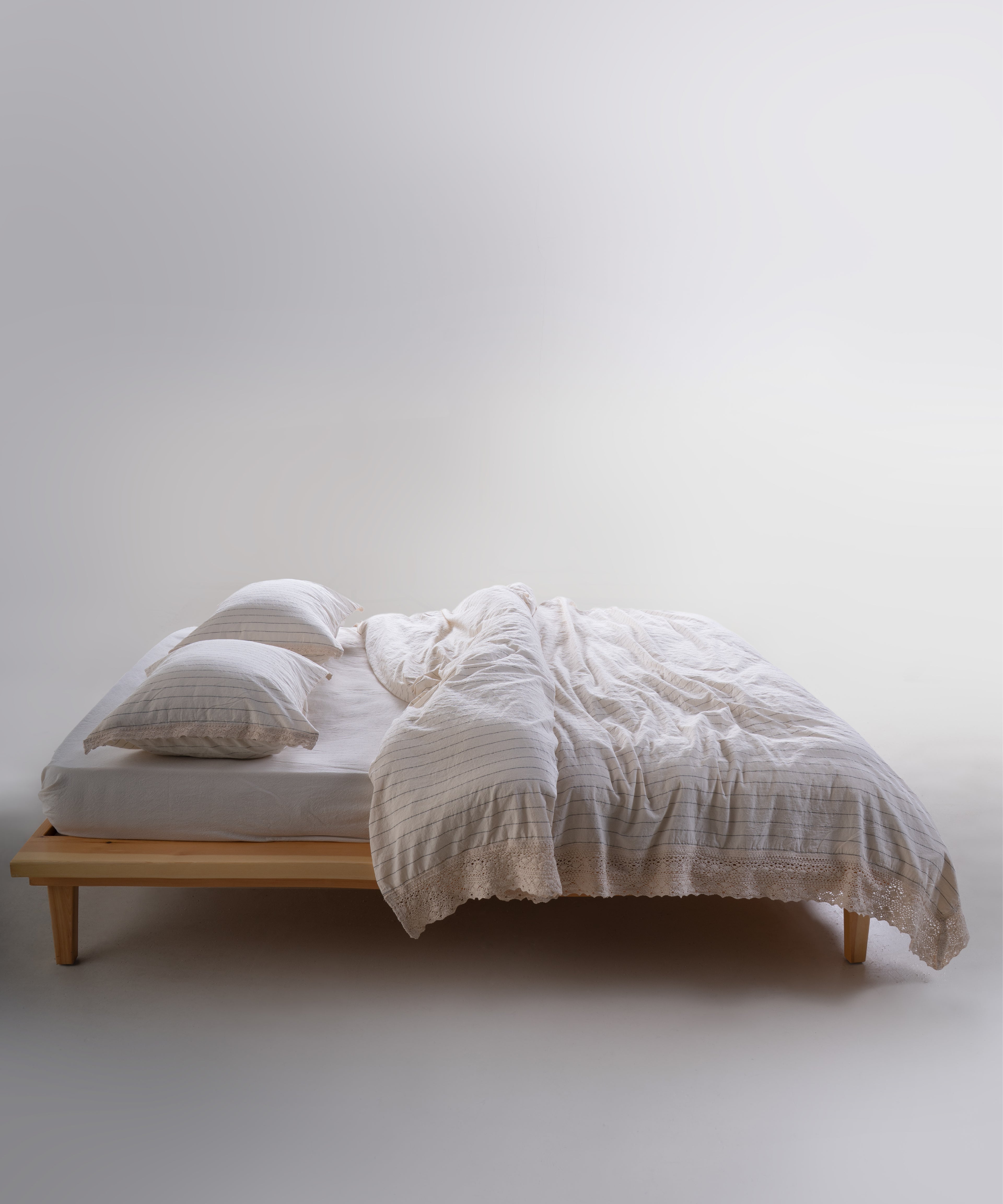 Premium işçilikle tasarlanmış zarif güpür dokunuşlarıyla butik otel şıklığı