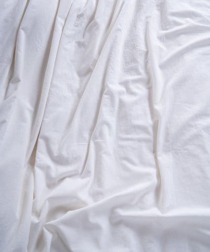 Snow White tonuyla ferah, sofistike ve zamansız yatak odaları için tasarlandı.