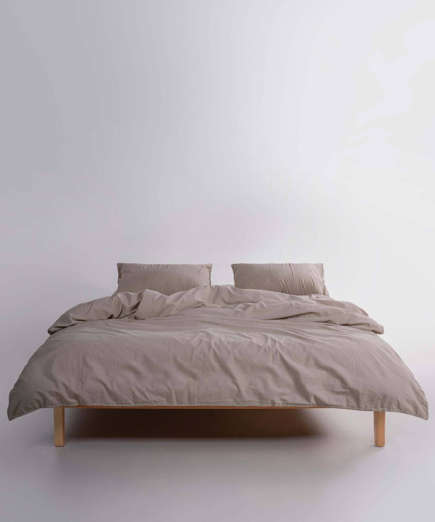 Taş yıkama işlemli %100 pamuk nevresim takımının yumuşak ve doğal dokusu, Oxford Tan yakın plan