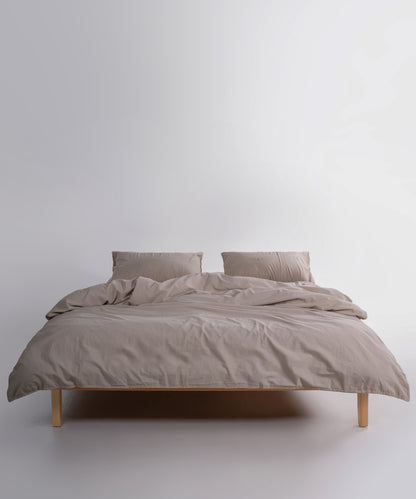 Taş yıkama işlemli %100 pamuk nevresim takımının yumuşak ve doğal dokusu, Oxford Tan yakın plan