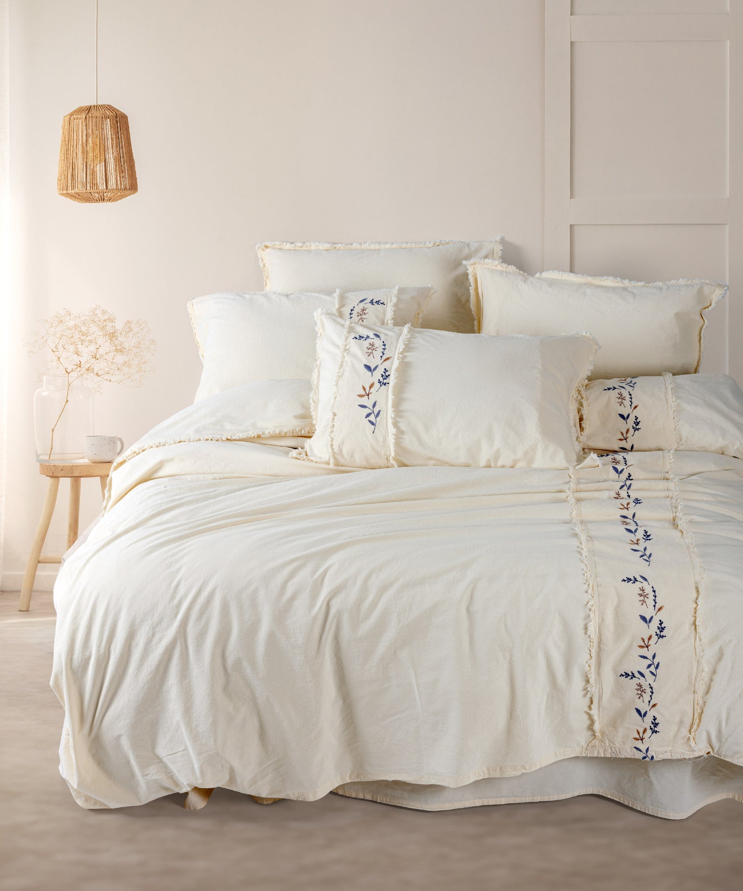 %100 Pamuk Nakışlı Nevresim Takımı - Lucyna