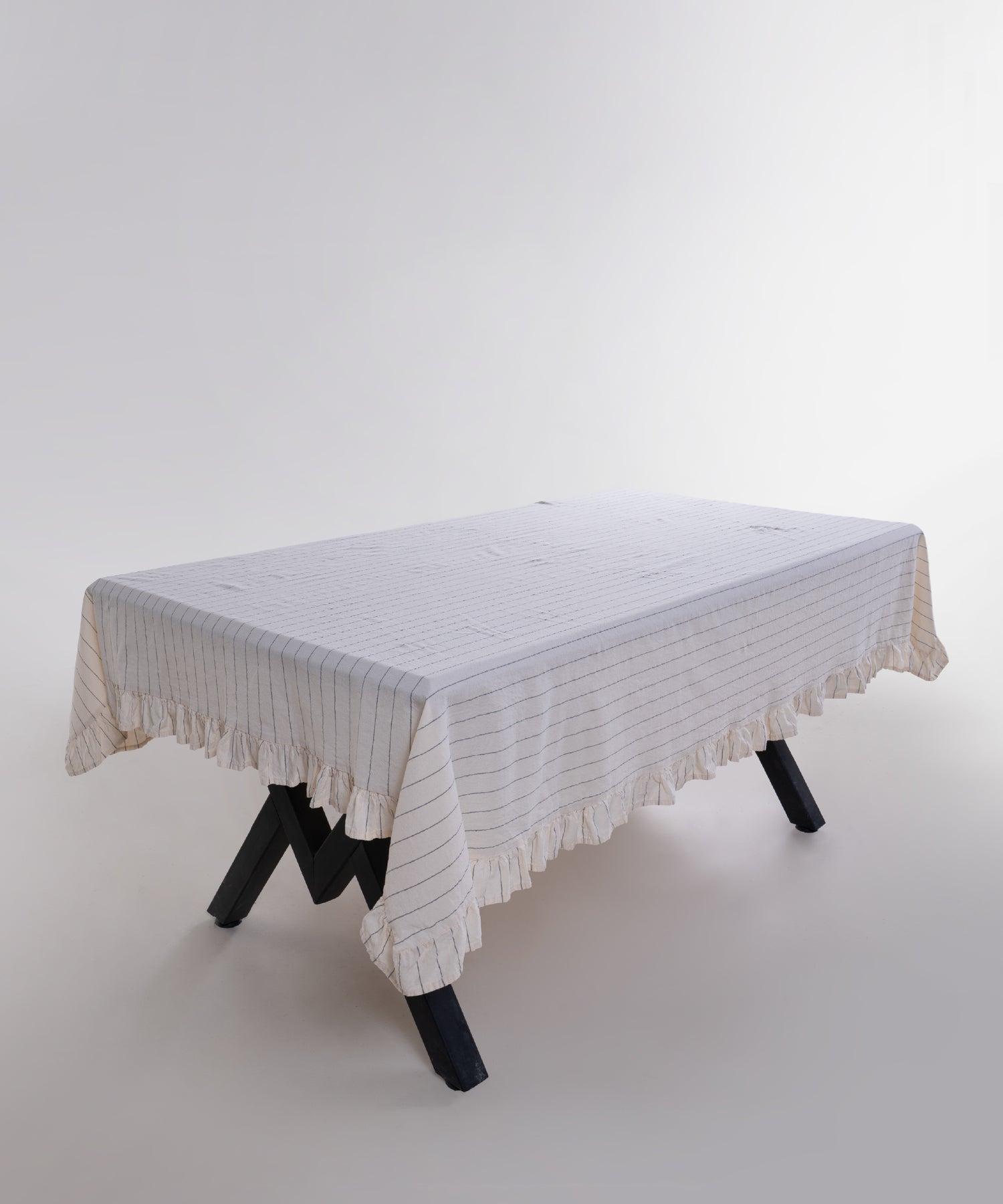 Leila %100 Pamuk Garment Wash Masa Örtüsü - 140X200cm