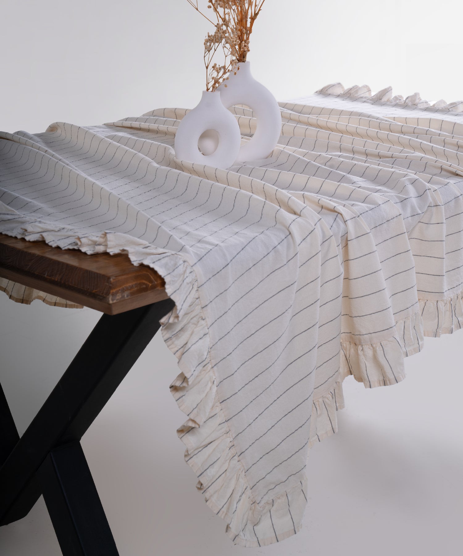Leila %100 Pamuk Garment Wash Masa Örtüsü - 140X200cm