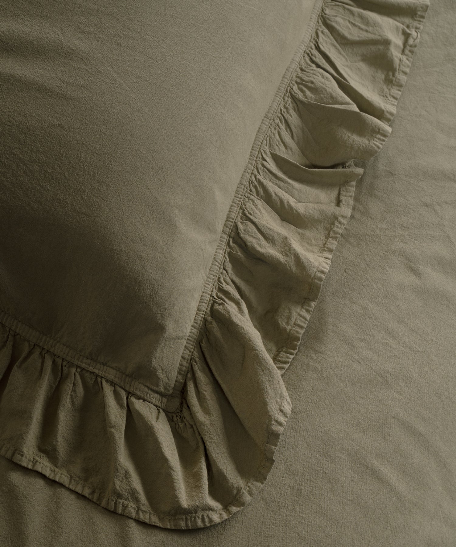 Stonewash Exclusive 100% Soft Pamuk Yastık Kılıfı Fırfırlı Olive